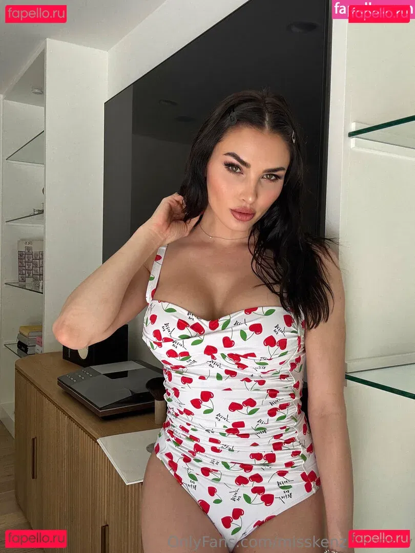 misskenzieanne Onlyfans Photo Gallery 