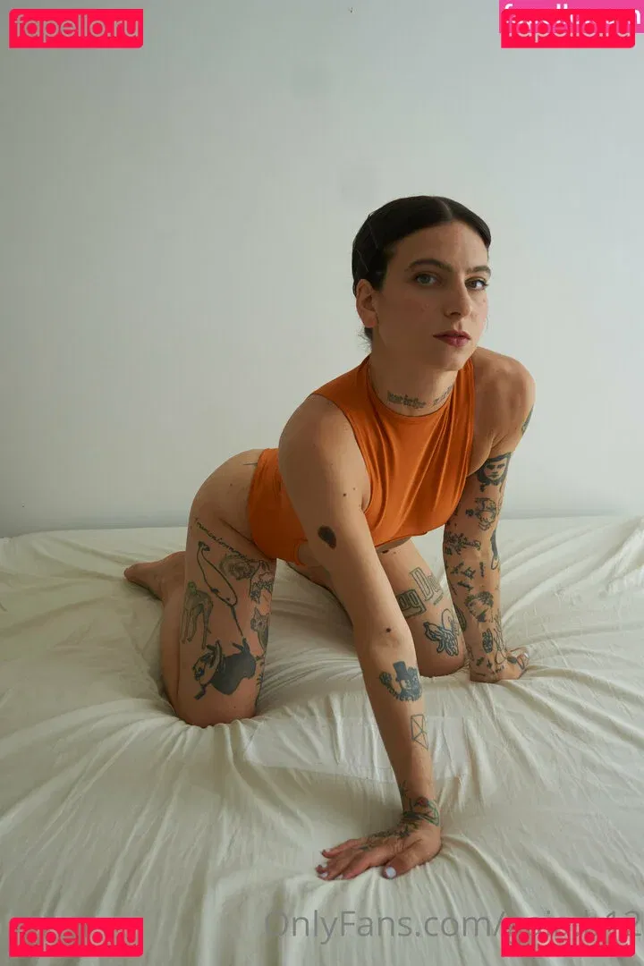 gaia.b12 Onlyfans Photo Gallery 