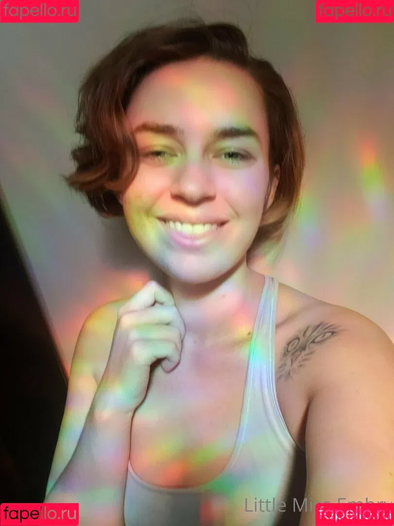 littlemissembry Onlyfans Photo Gallery 