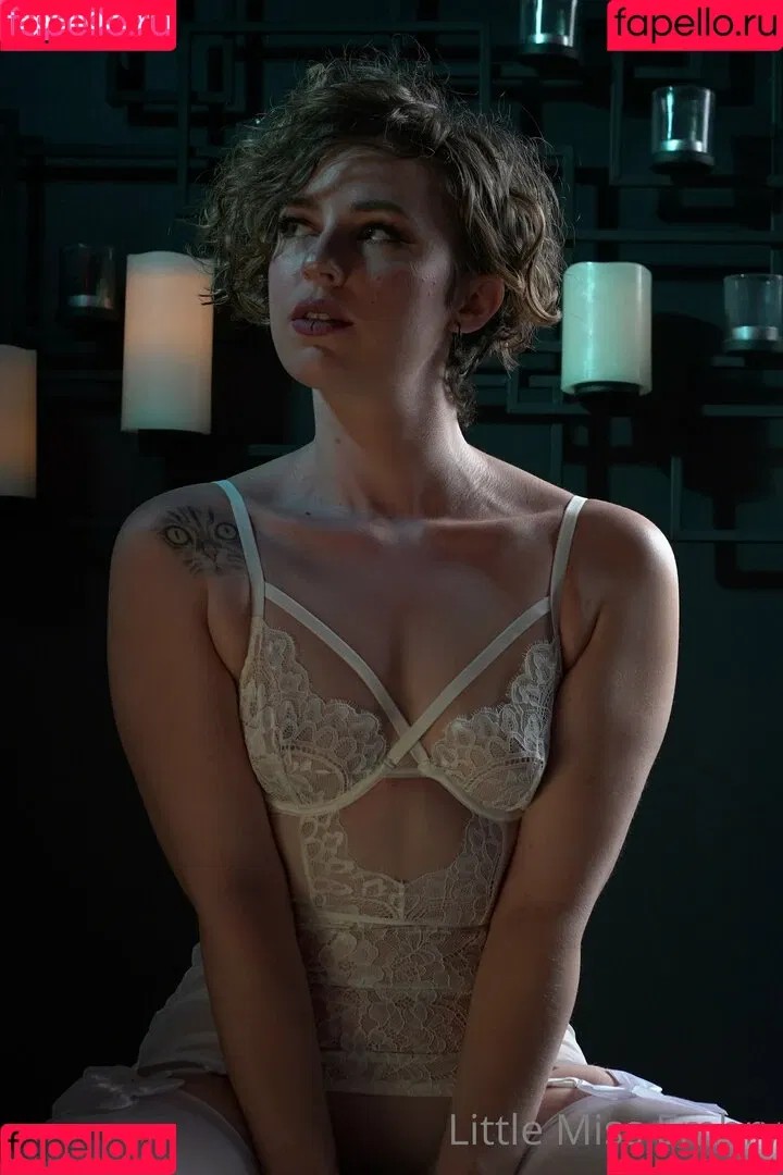 littlemissembry Onlyfans Photo Gallery 