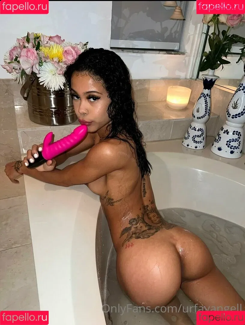 urfavangell Onlyfans Photo Gallery 