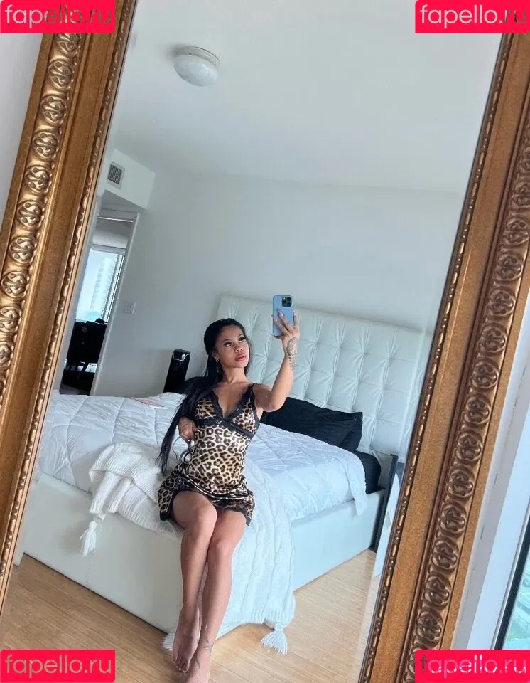urfavangell Onlyfans Photo Gallery 
