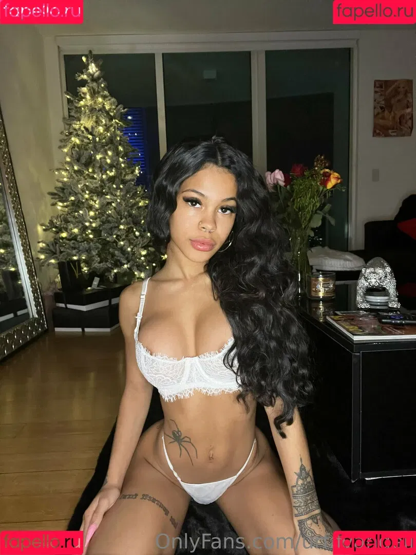 urfavangell Onlyfans Photo Gallery 