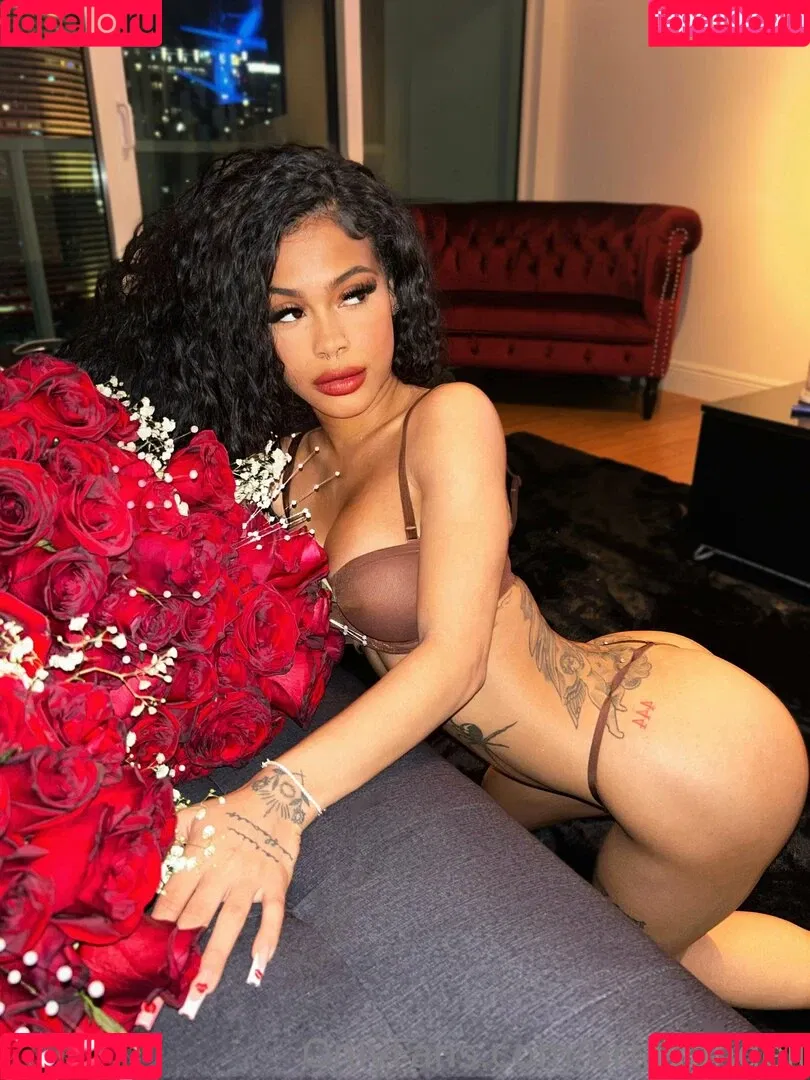 urfavangell Onlyfans Photo Gallery 