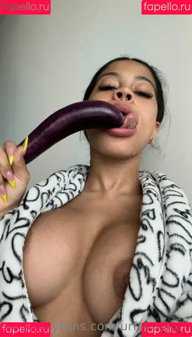 urfavangell Onlyfans Photo Gallery 