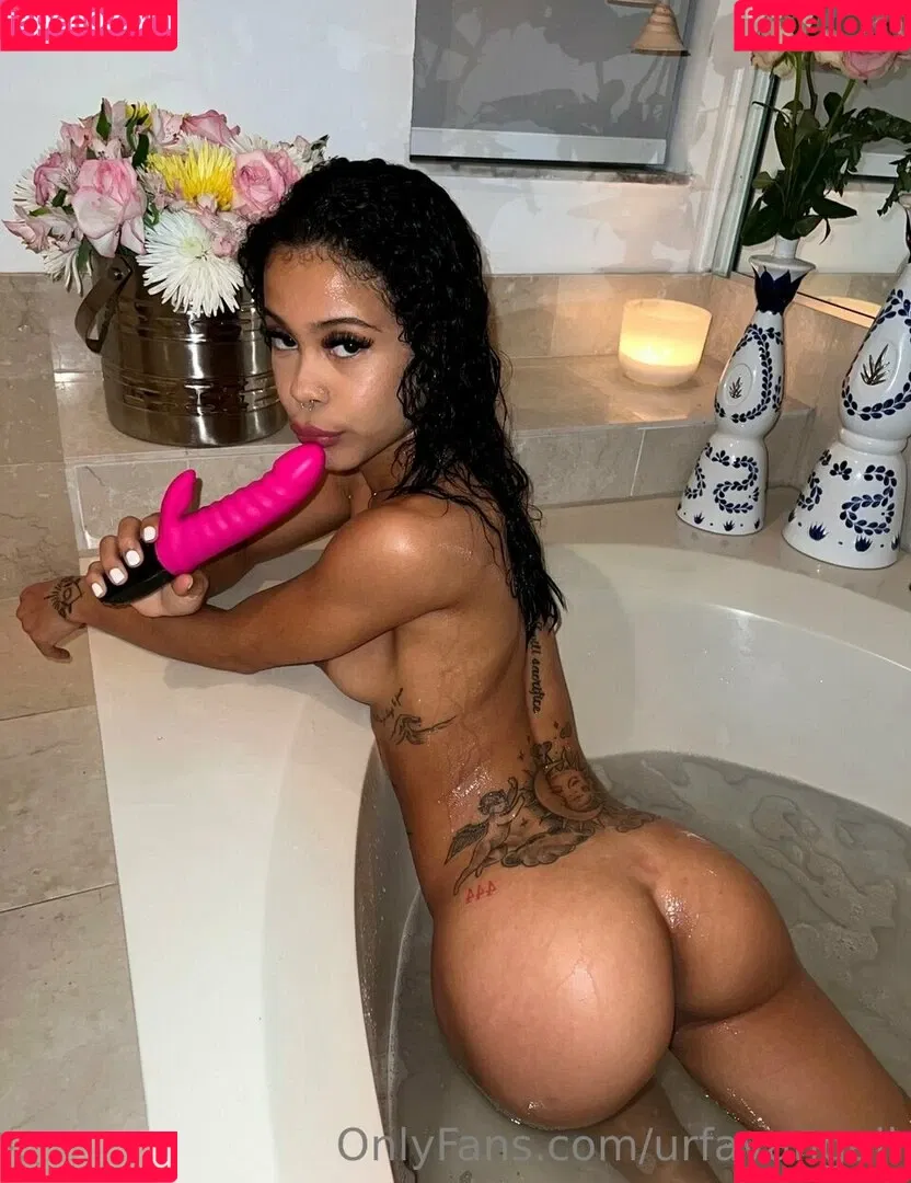urfavangell Onlyfans Photo Gallery 
