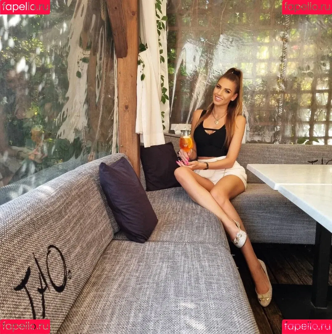 urfavangell Onlyfans Photo Gallery 