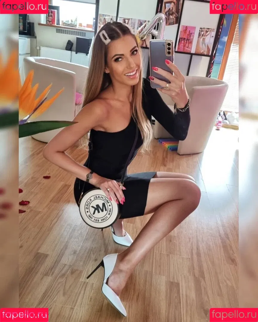 urfavangell Onlyfans Photo Gallery 