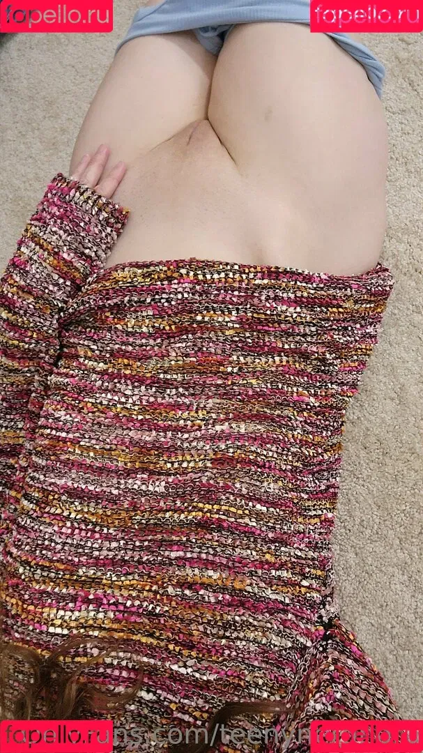 teenynerdnora Onlyfans Photo Gallery 