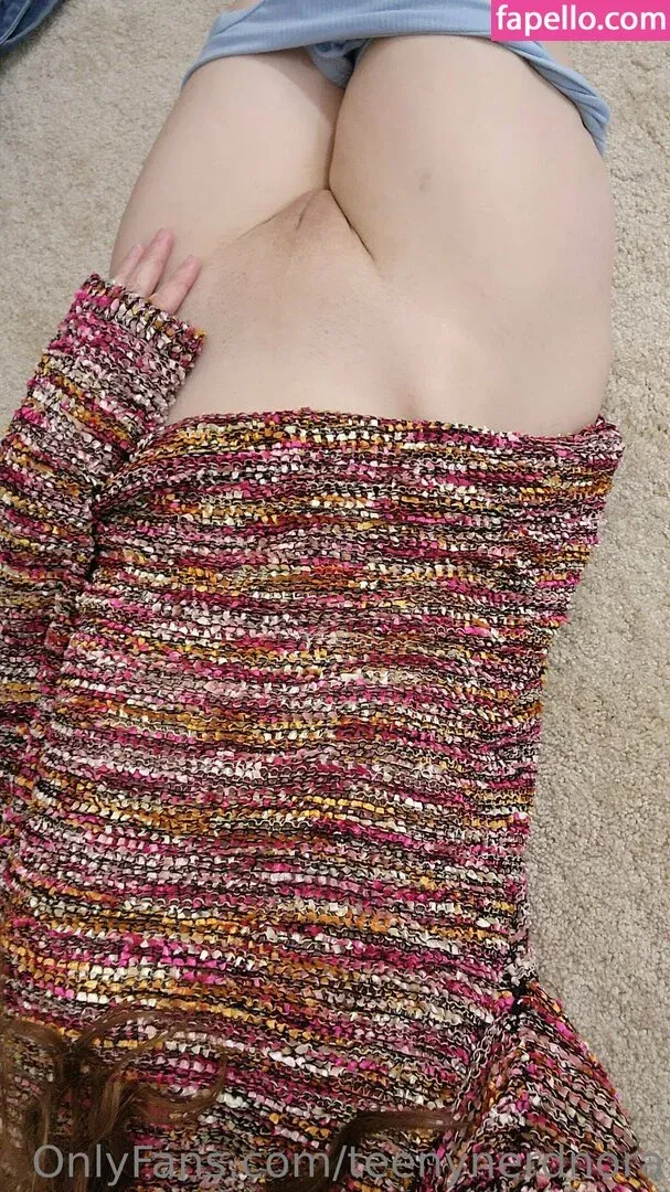 teenynerdnora Onlyfans Photo Gallery 