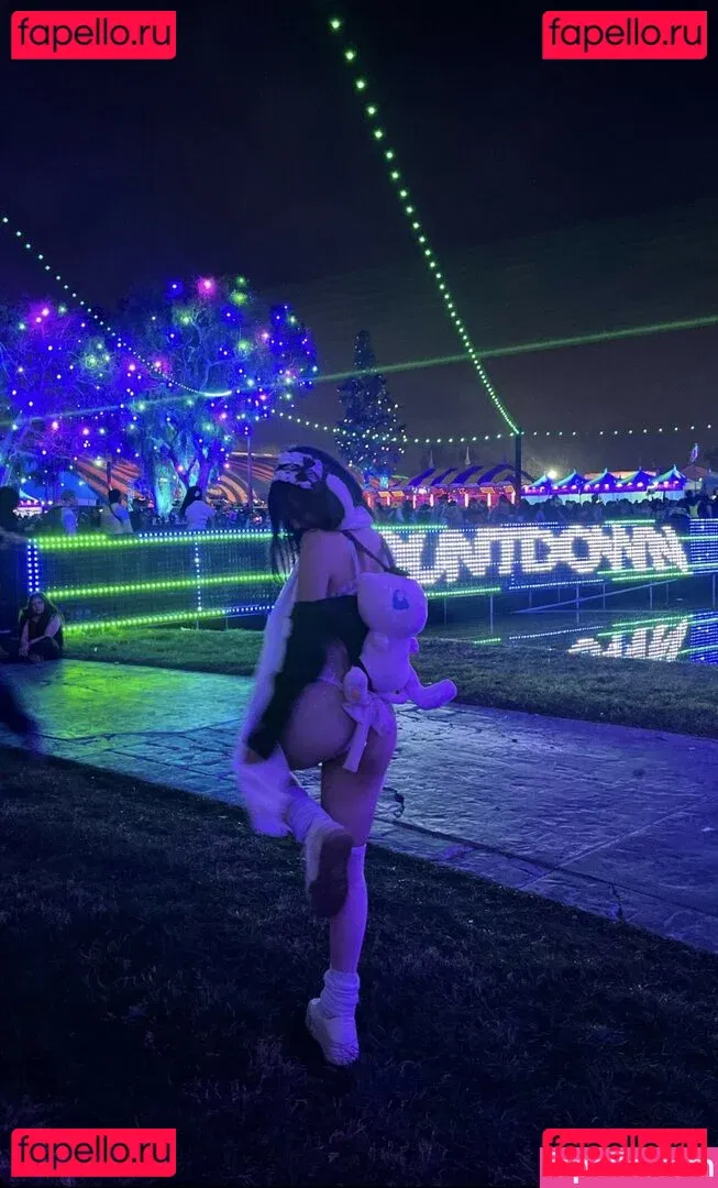 xji3lan Onlyfans Photo Gallery 