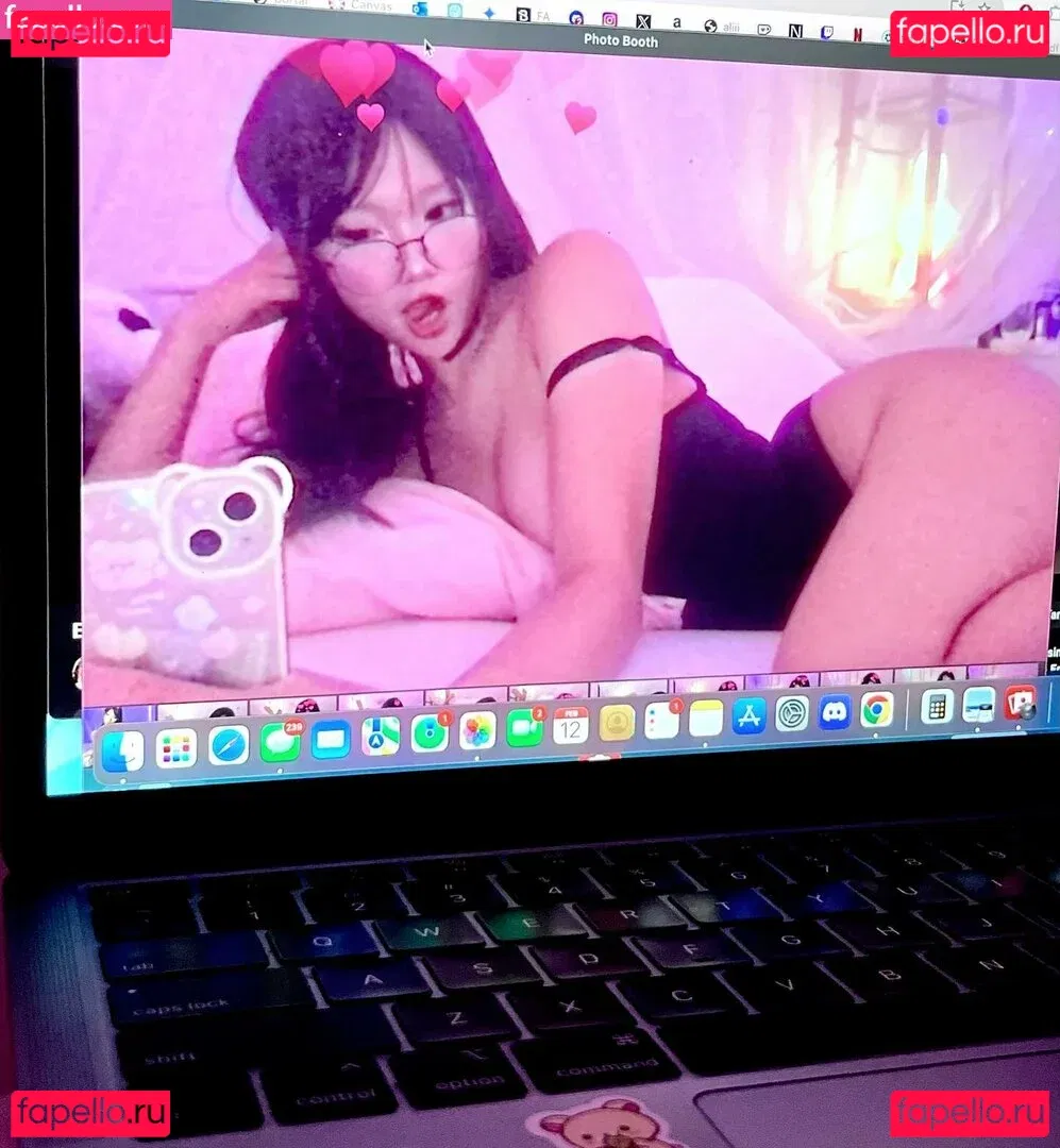 xji3lan Onlyfans Photo Gallery 