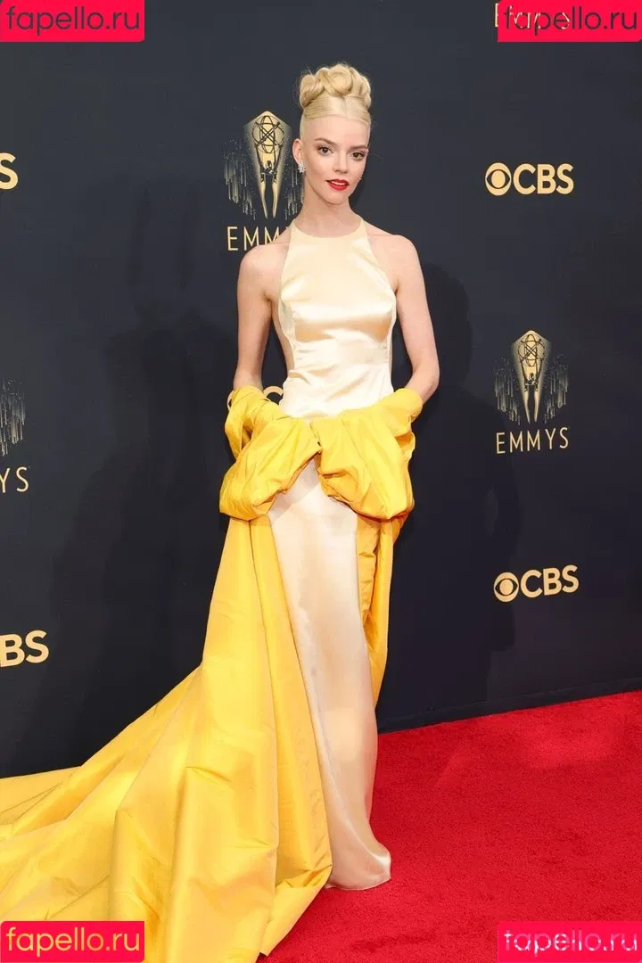 Anya Taylor-Joy Onlyfans Photo Gallery 