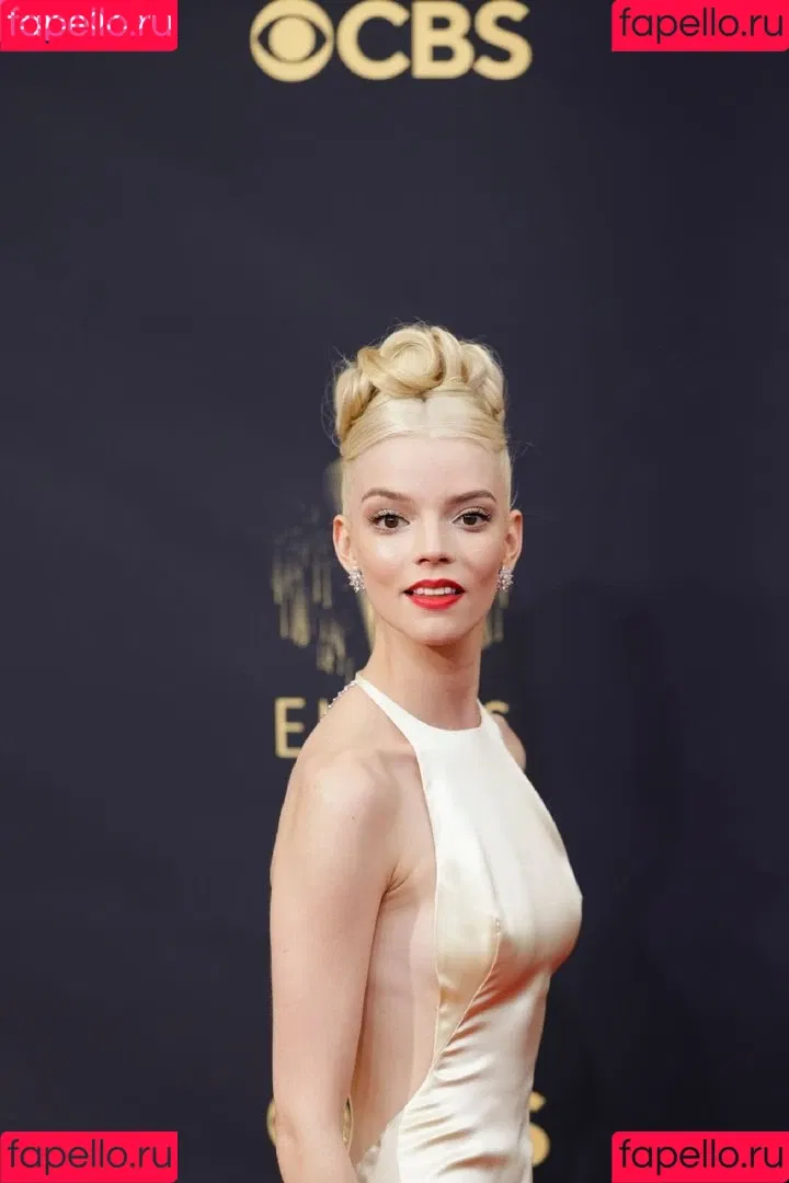 Anya Taylor-Joy Onlyfans Photo Gallery 