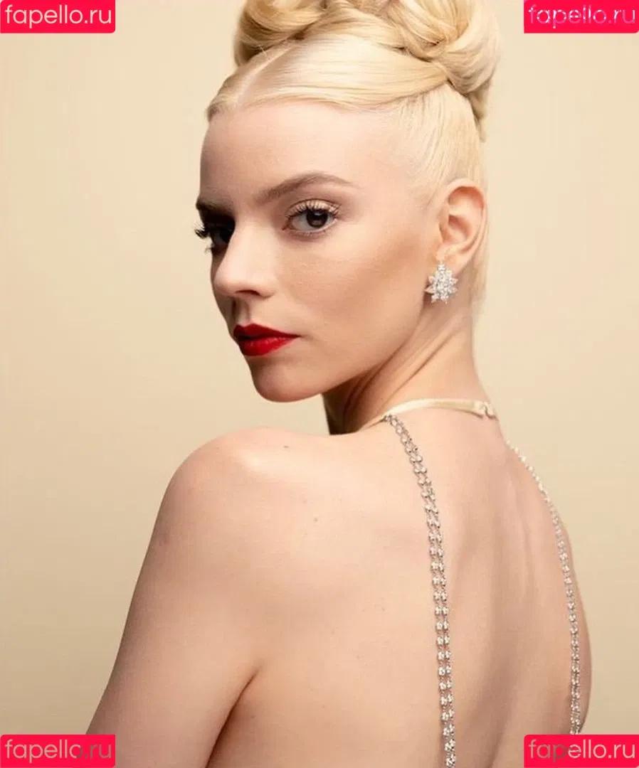 Anya Taylor-Joy Onlyfans Photo Gallery 