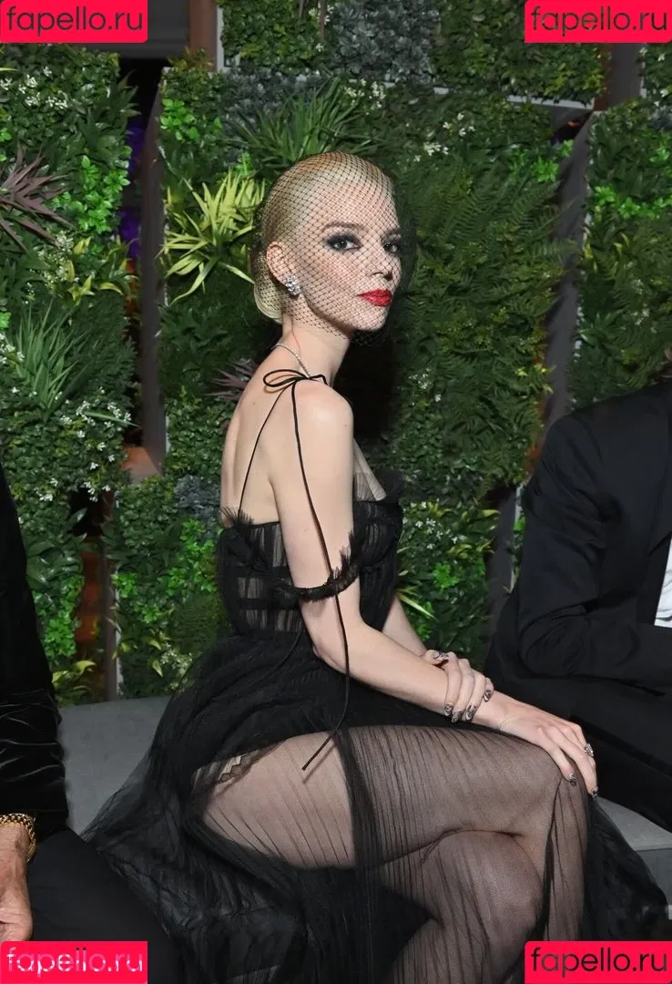 Anya Taylor-Joy Onlyfans Photo Gallery 