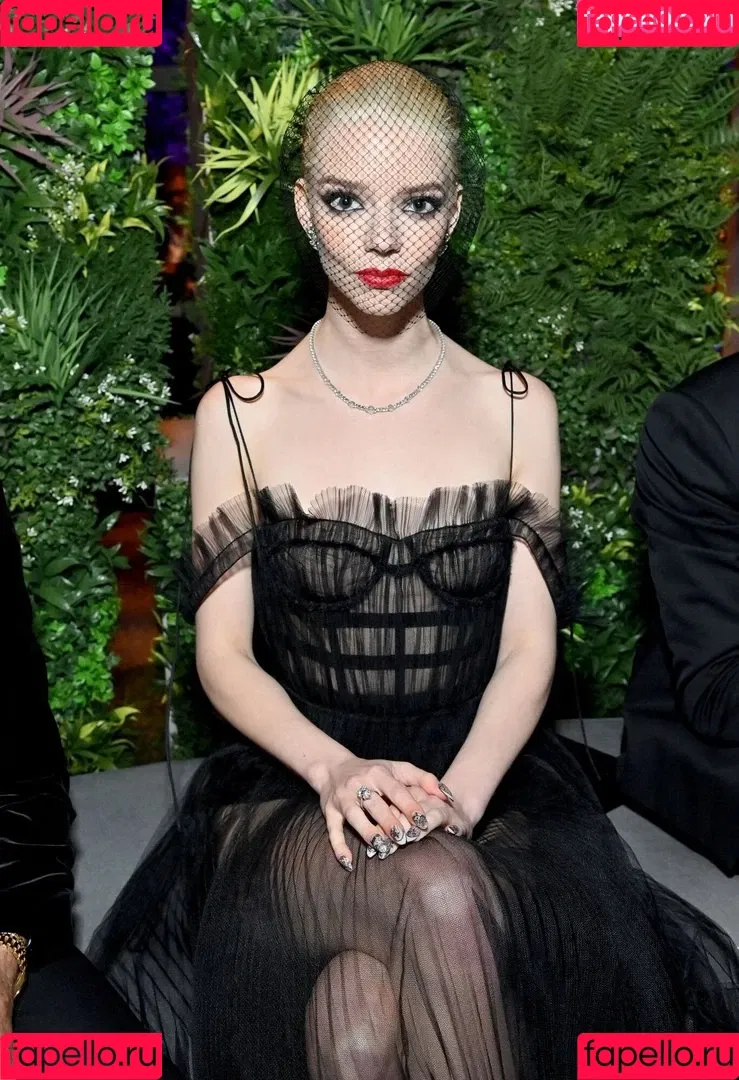 Anya Taylor-Joy Onlyfans Photo Gallery 