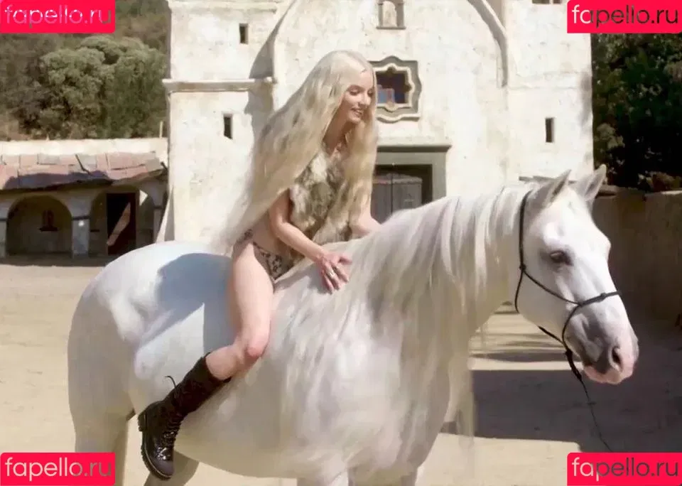 Anya Taylor-Joy Onlyfans Photo Gallery 
