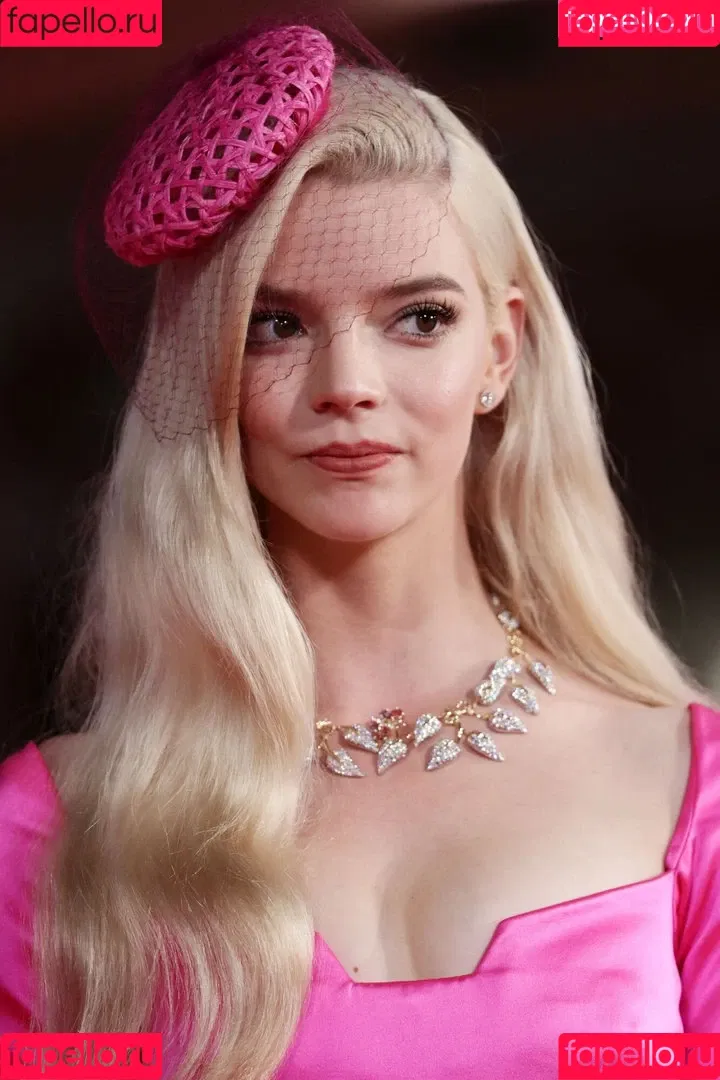 Anya Taylor-Joy Onlyfans Photo Gallery 