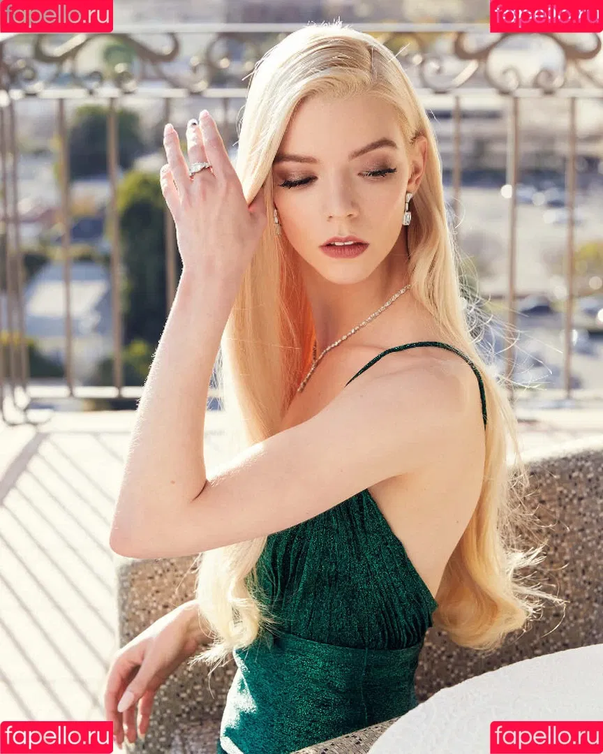 Anya Taylor-Joy Onlyfans Photo Gallery 