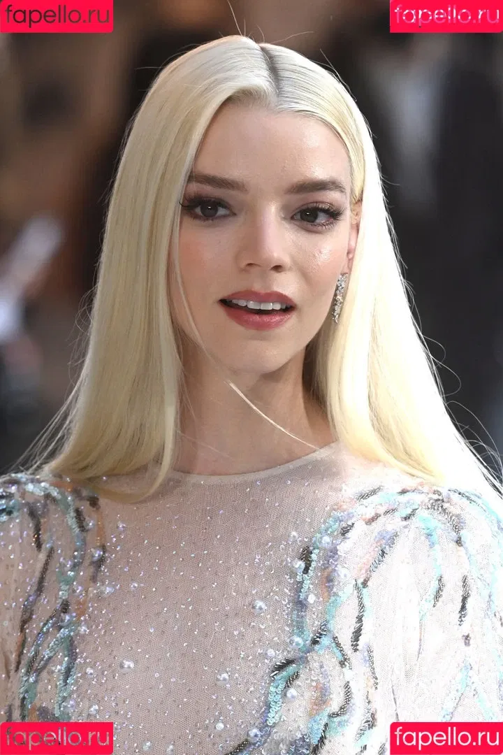 Anya Taylor-Joy Onlyfans Photo Gallery 