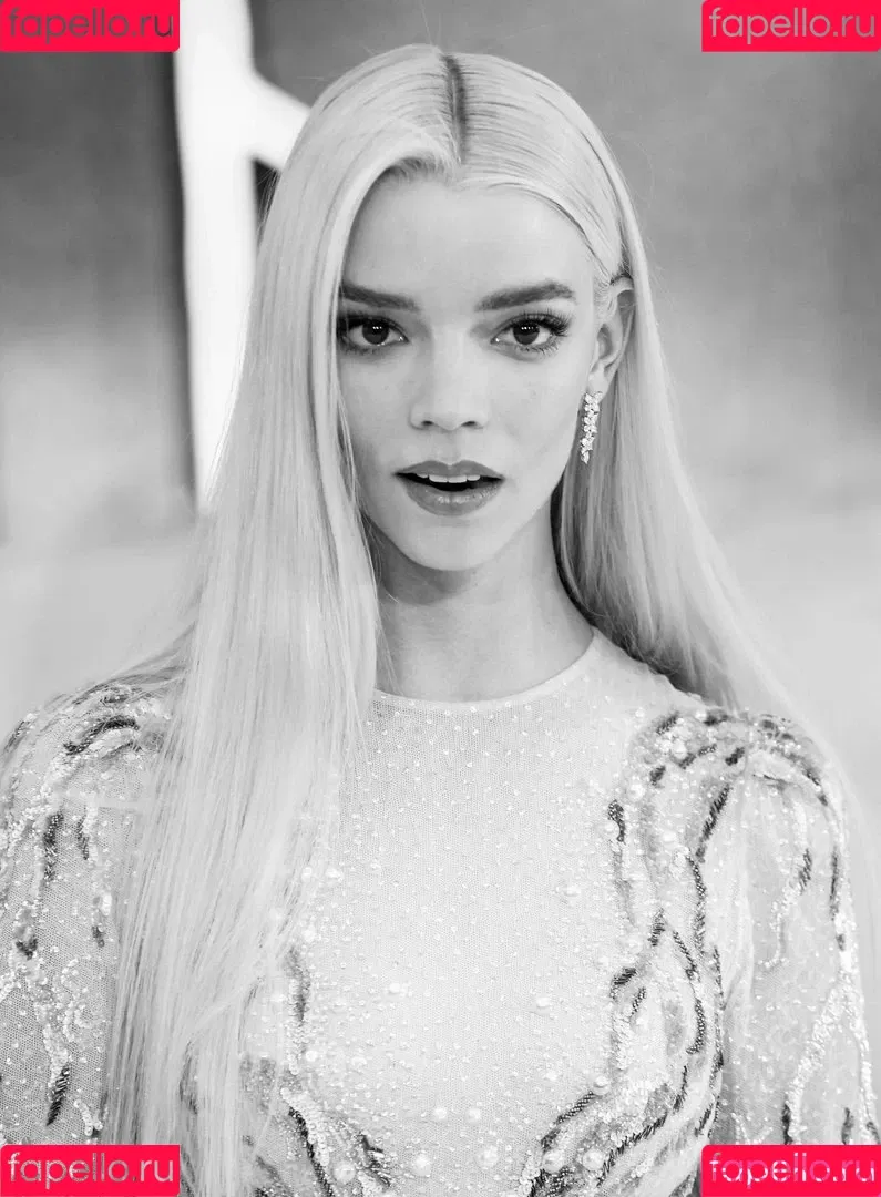 Anya Taylor-Joy Onlyfans Photo Gallery 