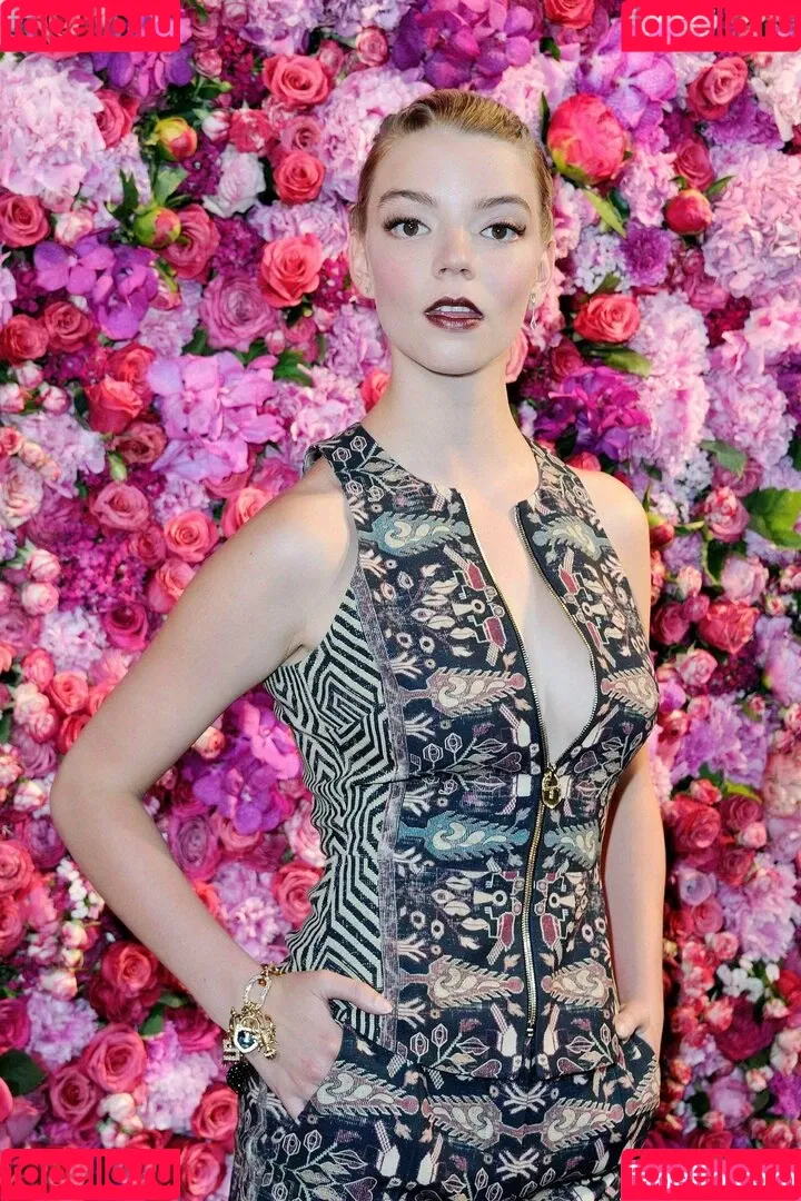 Anya Taylor-Joy Onlyfans Photo Gallery 