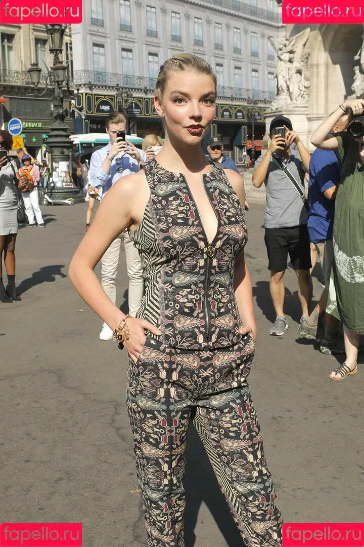 Anya Taylor-Joy Onlyfans Photo Gallery 