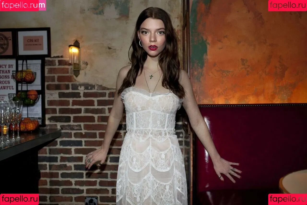Anya Taylor-Joy Onlyfans Photo Gallery 
