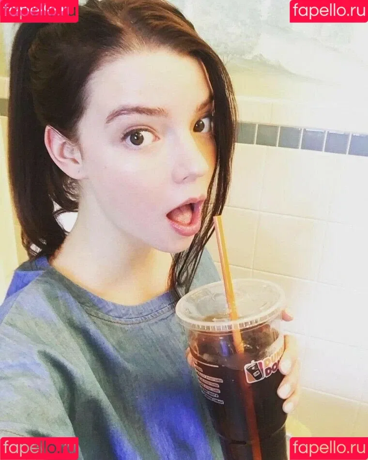 Anya Taylor-Joy Onlyfans Photo Gallery 