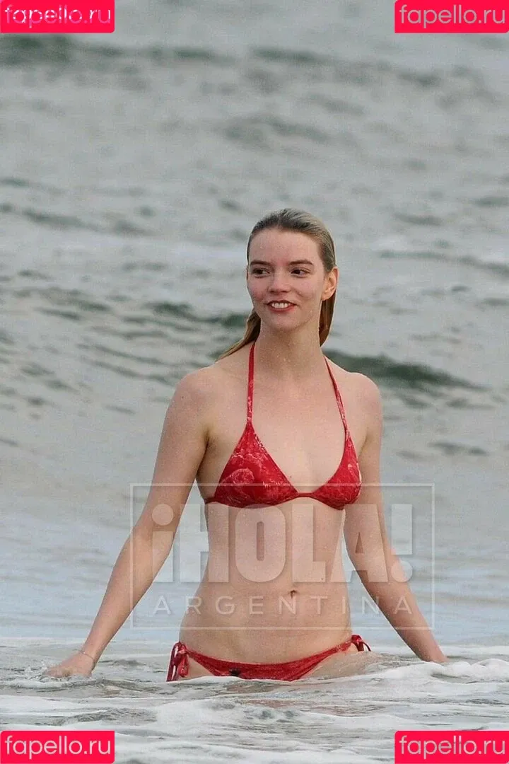 Anya Taylor-Joy Onlyfans Photo Gallery 