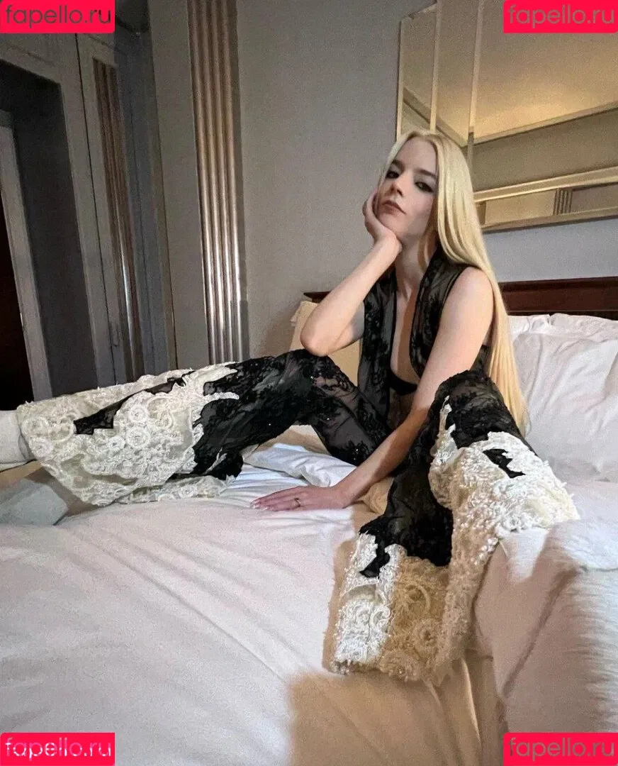 Anya Taylor-Joy Onlyfans Photo Gallery 