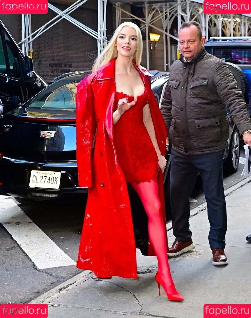Anya Taylor-Joy Onlyfans Photo Gallery 