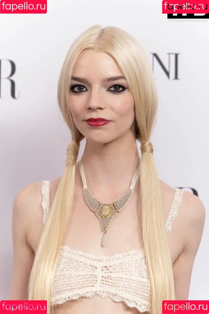 Anya Taylor-Joy Onlyfans Photo Gallery 