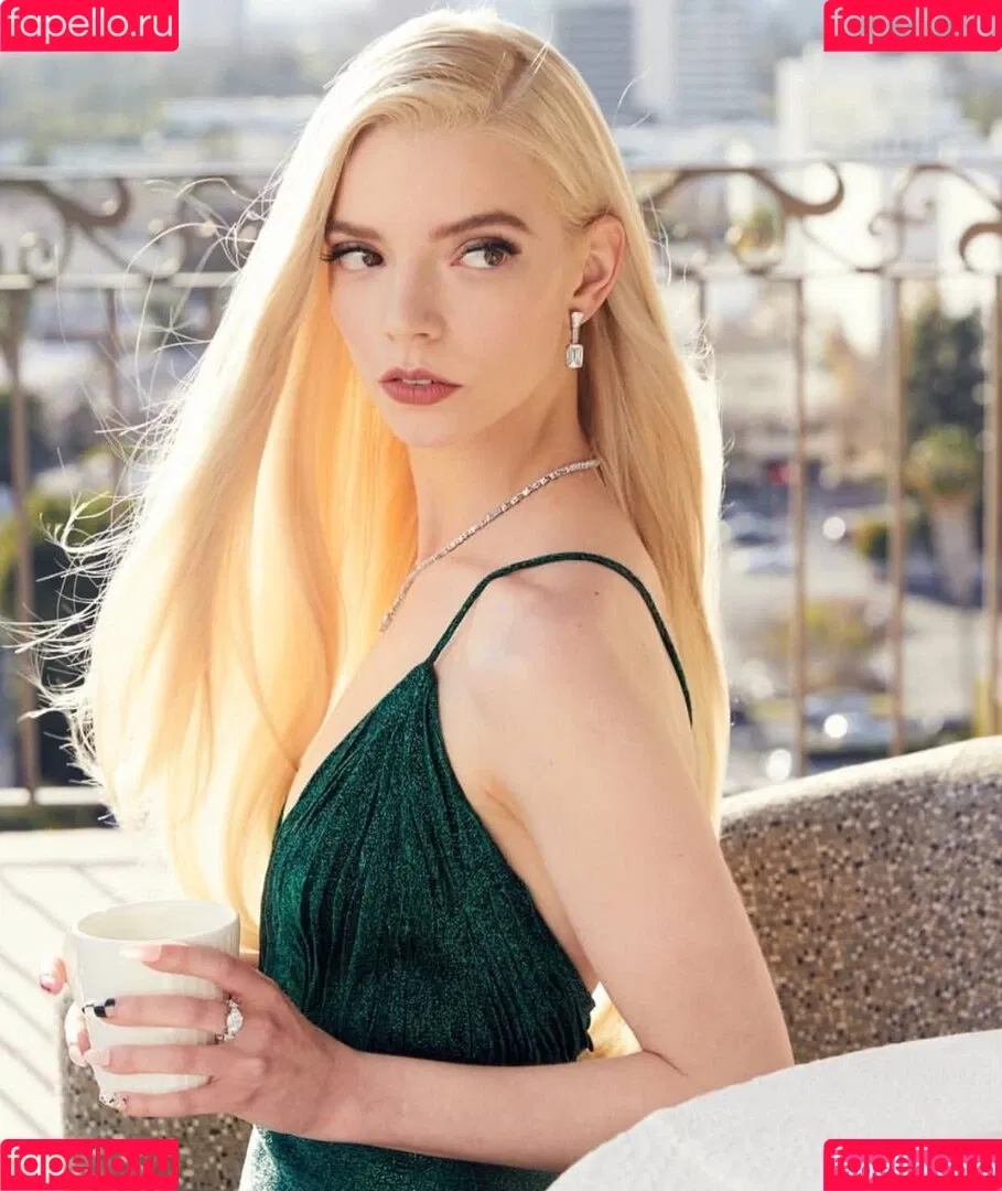 Anya Taylor-Joy Onlyfans Photo Gallery 