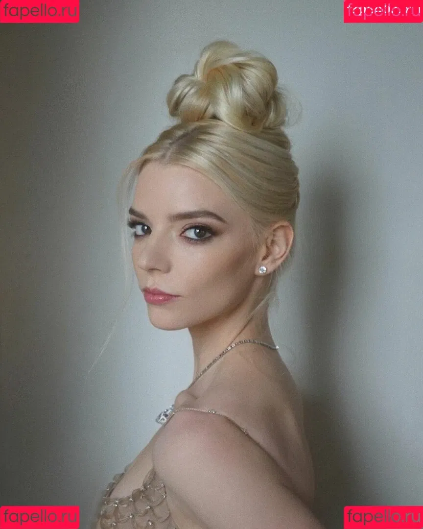Anya Taylor-Joy Onlyfans Photo Gallery 