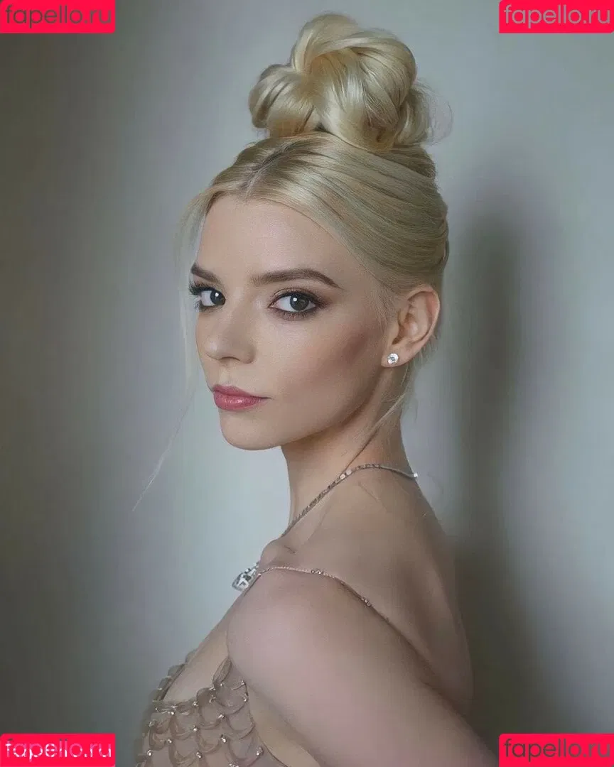 Anya Taylor-Joy Onlyfans Photo Gallery 