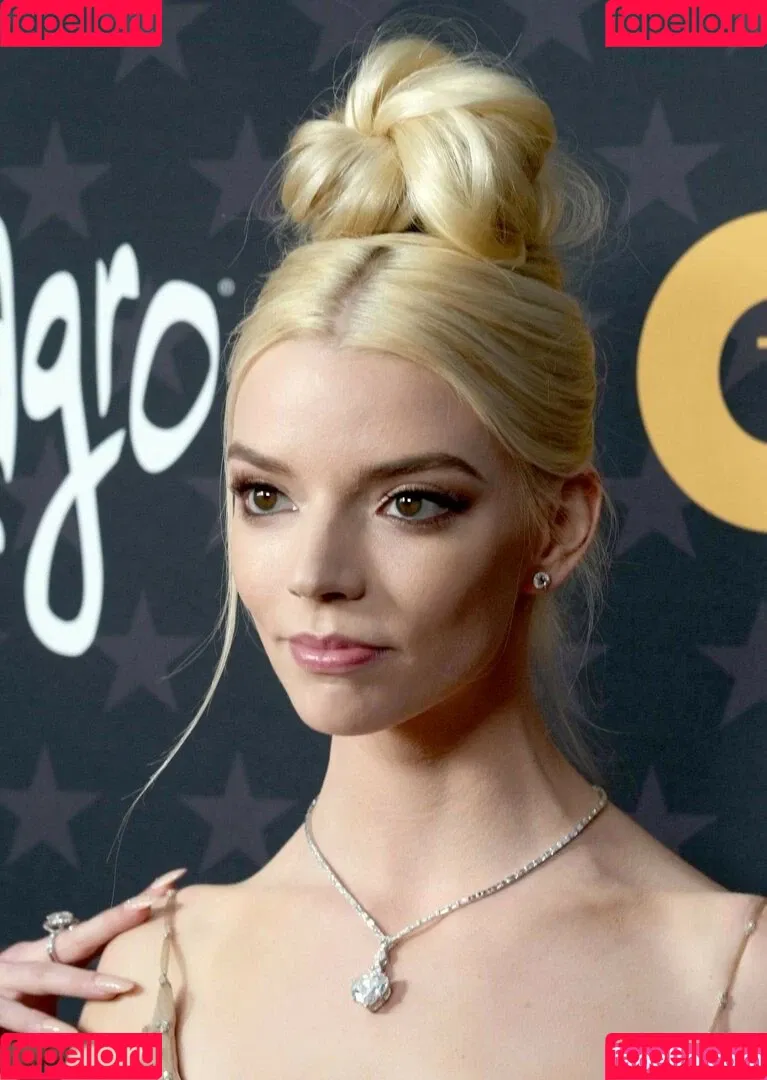 Anya Taylor-Joy Onlyfans Photo Gallery 