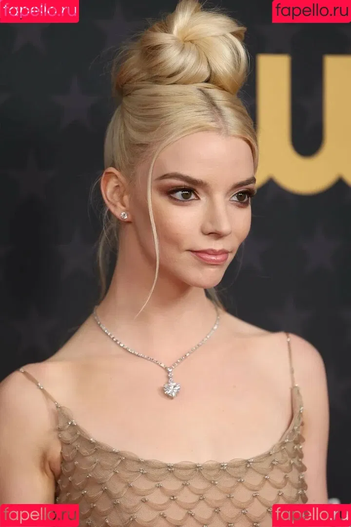 Anya Taylor-Joy Onlyfans Photo Gallery 