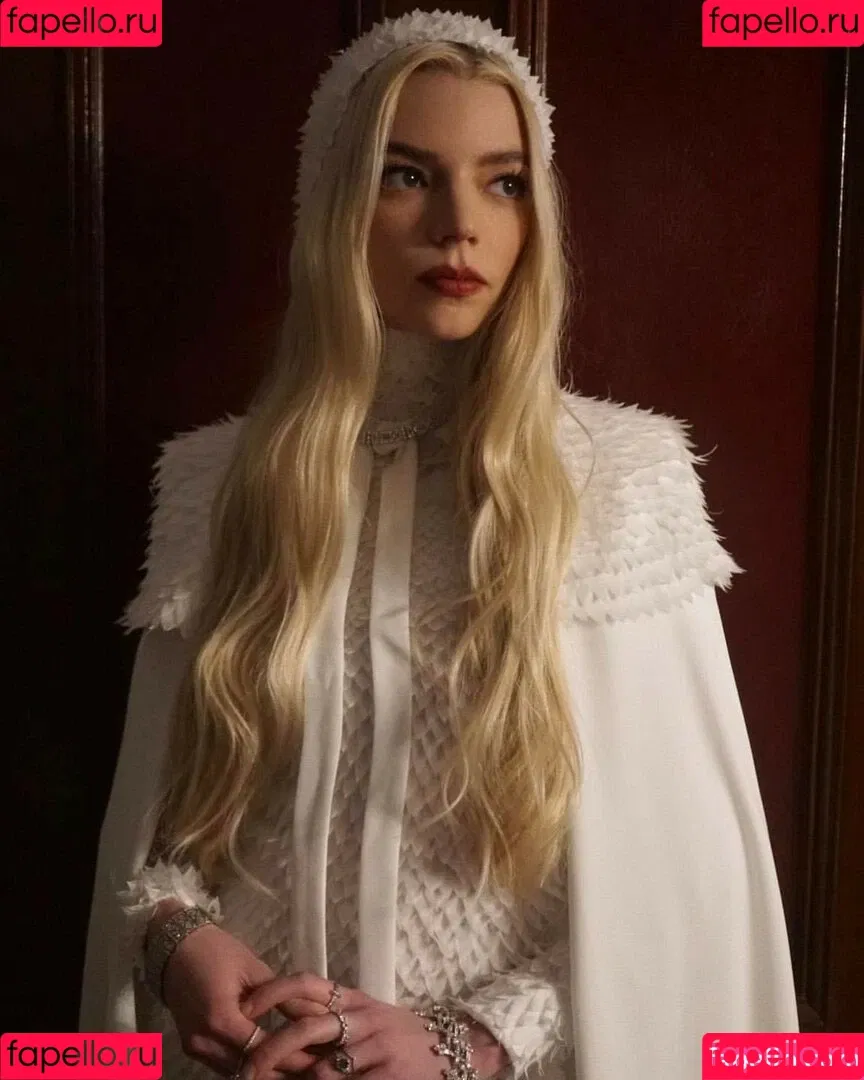 Anya Taylor-Joy Onlyfans Photo Gallery 
