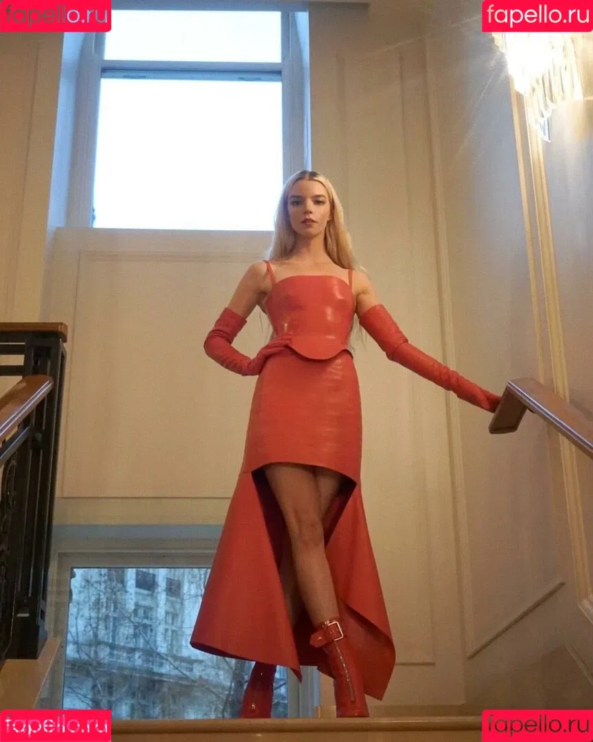 Anya Taylor-Joy Onlyfans Photo Gallery 