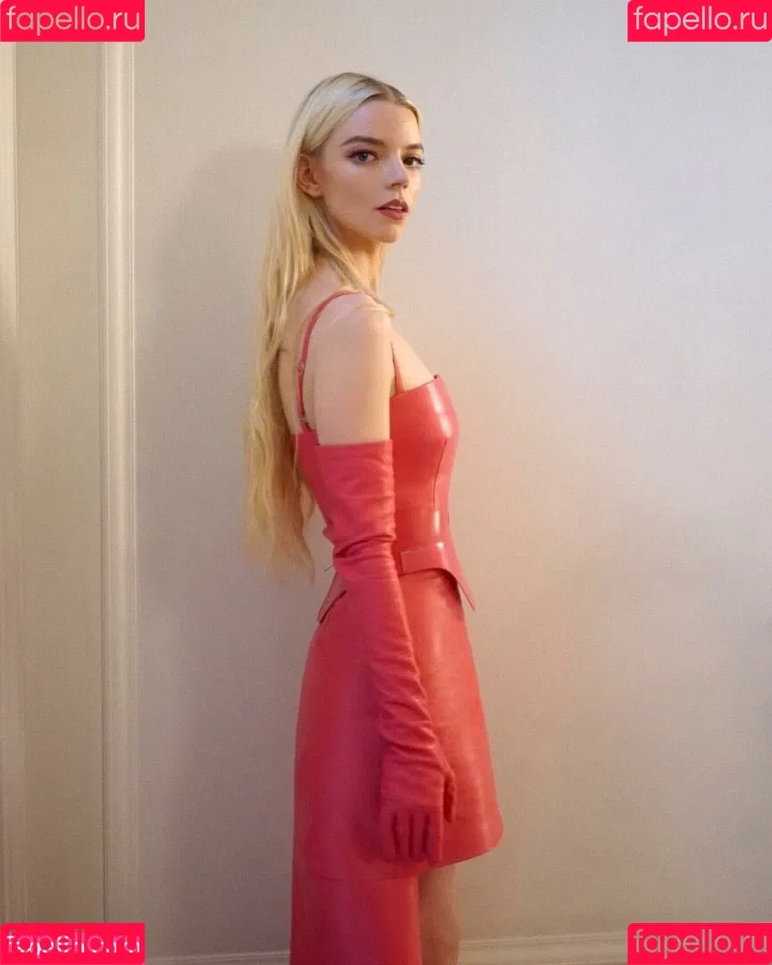 Anya Taylor-Joy Onlyfans Photo Gallery 