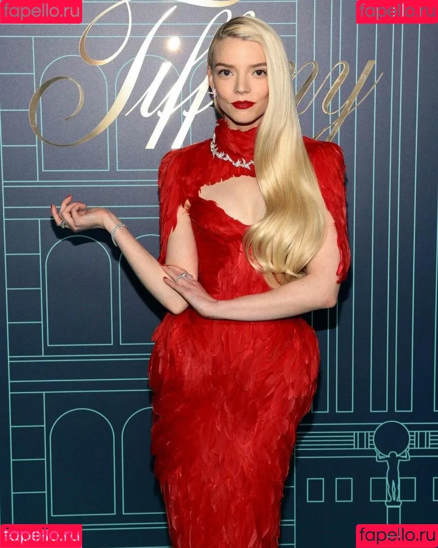 Anya Taylor-Joy Onlyfans Photo Gallery 