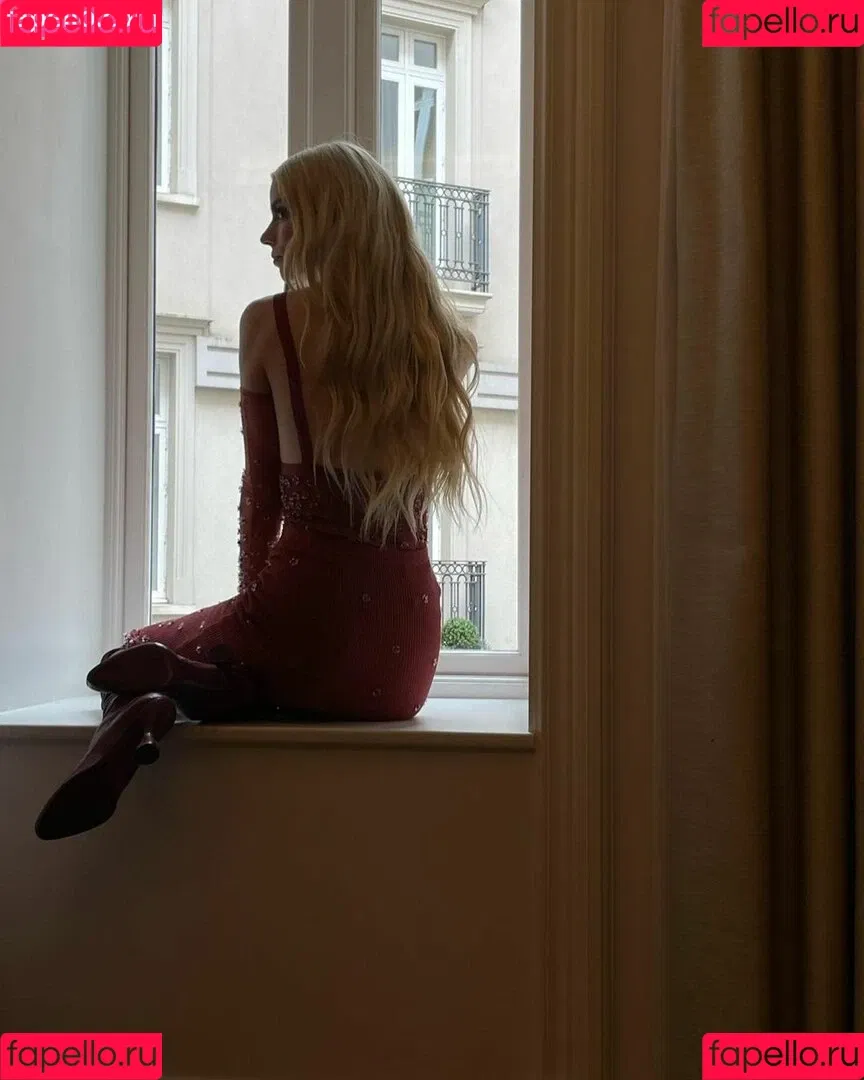 Anya Taylor-Joy Onlyfans Photo Gallery 