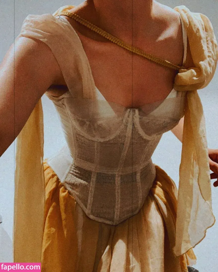 Aurora Aksnes Onlyfans Photo Gallery 