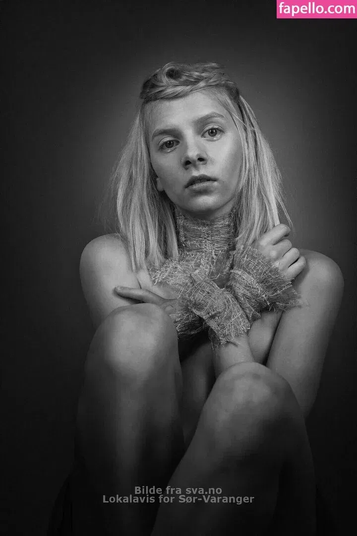 Aurora Aksnes Onlyfans Photo Gallery 