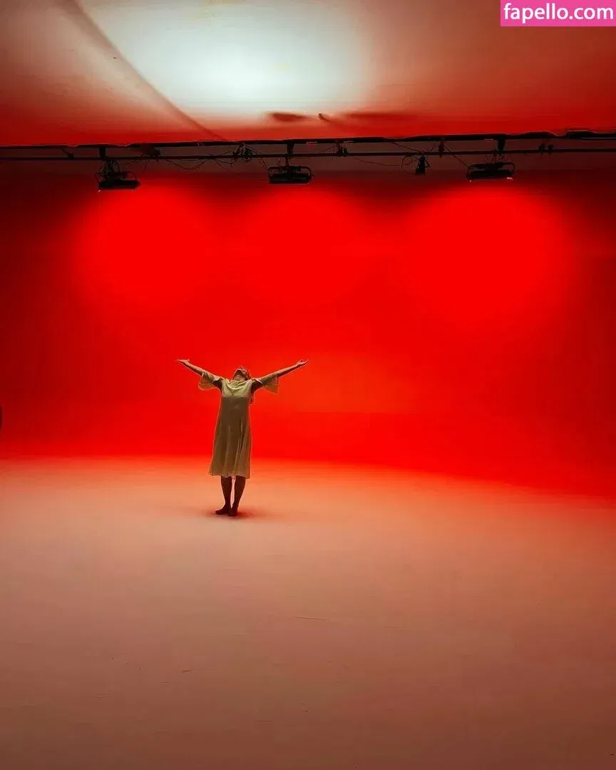 Aurora Aksnes Onlyfans Photo Gallery 