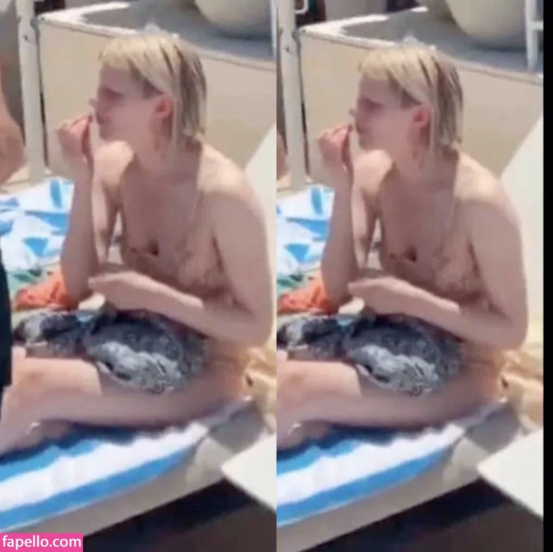 Aurora Aksnes Onlyfans Photo Gallery 