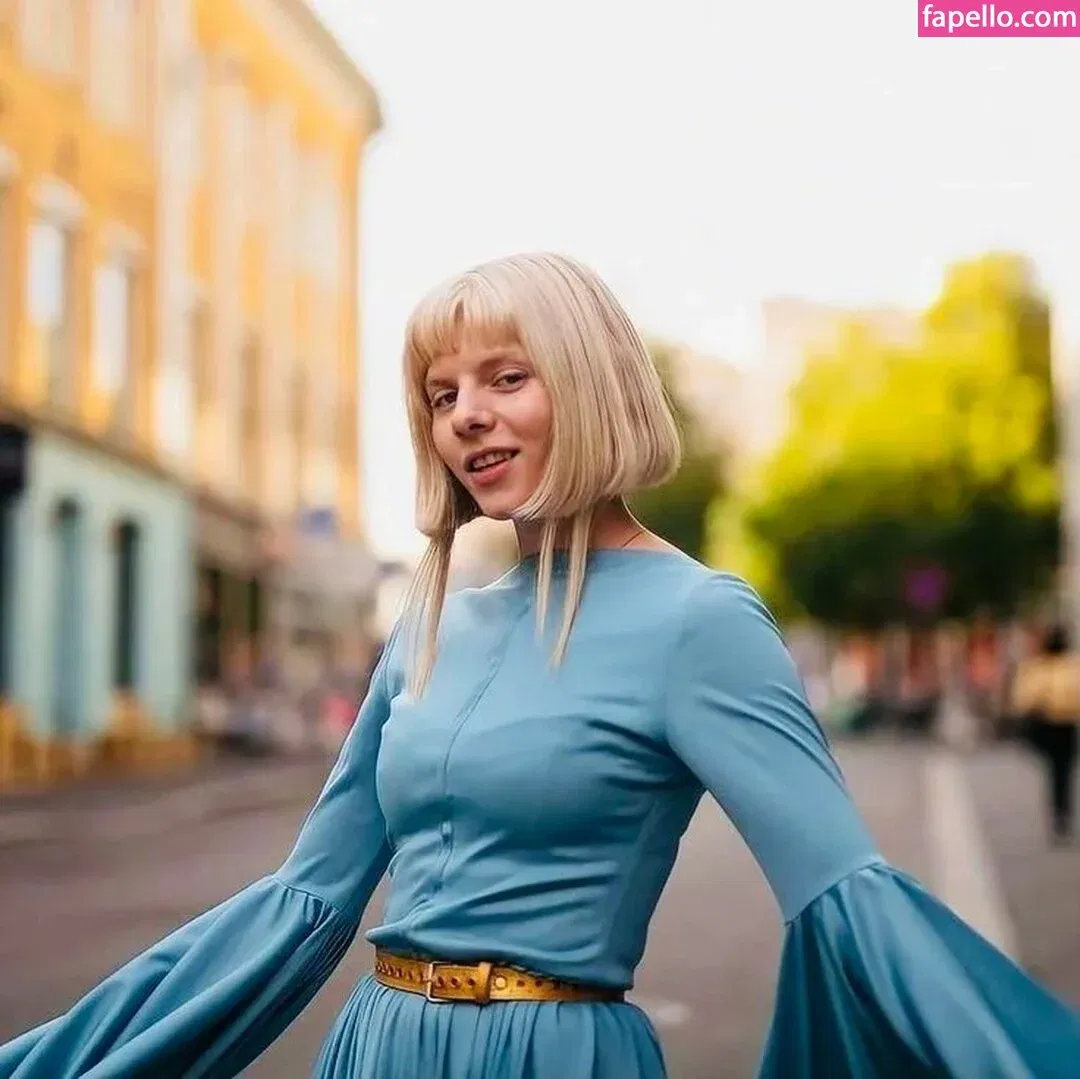Aurora Aksnes Onlyfans Photo Gallery 