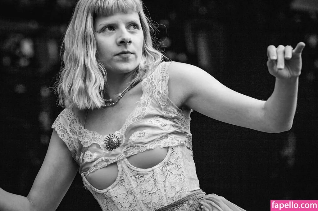 Aurora Aksnes Onlyfans Photo Gallery 